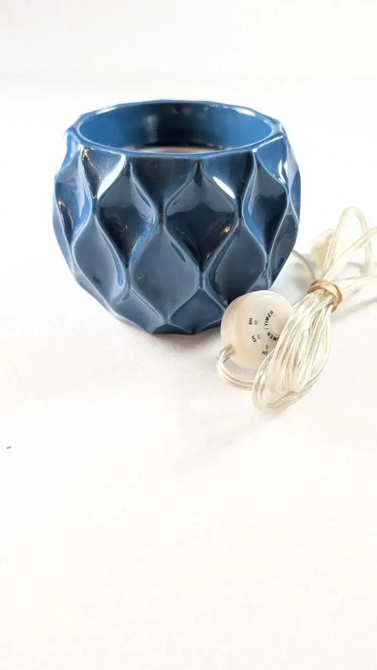 Yankee Candle Wax Warmer Electric Timer Blue SPW-100 Intertek Modern Pottery Wor